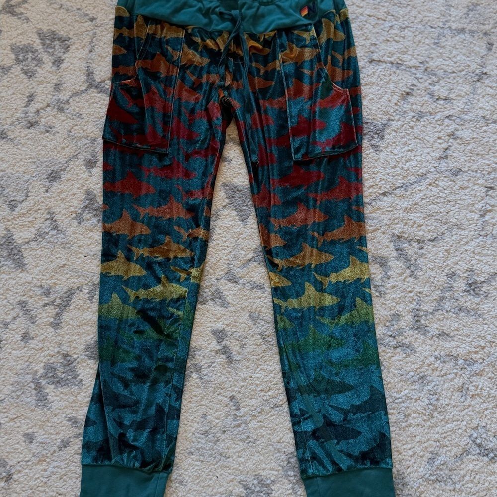 🦈 Aviator Nation Velvet Shark Joggers - Picture 5 of 6